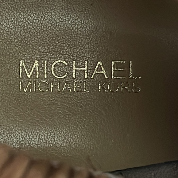 MICHAEL Michael Kors Carrigan Wedge Closed Toe Lace Up Ankle Booties Size 6 - Picture 10 of 11